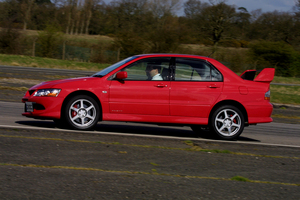 Mitsubishi Lancer Evolution VIII FQ300