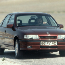 As versões V6 e Turbo mostraram que o Vectra também podia ser um sedan de desempenho