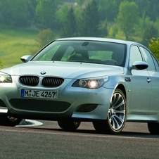 The fourth M5 and the M6 coupe used a new high revving, 5.0l V10