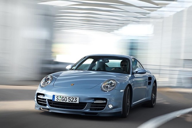 Porsche Claims Profit of Over €1B for First Half of Year