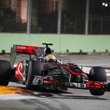 Alonso blasts to second pole in a row