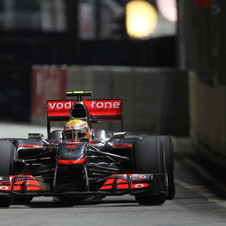 Alonso blasts to second pole in a row