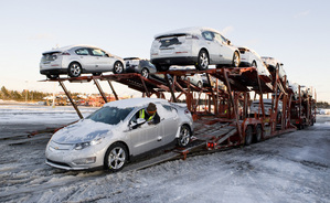 First Chevrolet Volts heading to the dealers