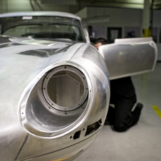 The weight reduction provided by the original 'Lightweight'models was 114 kg in comparison to a series E-Type