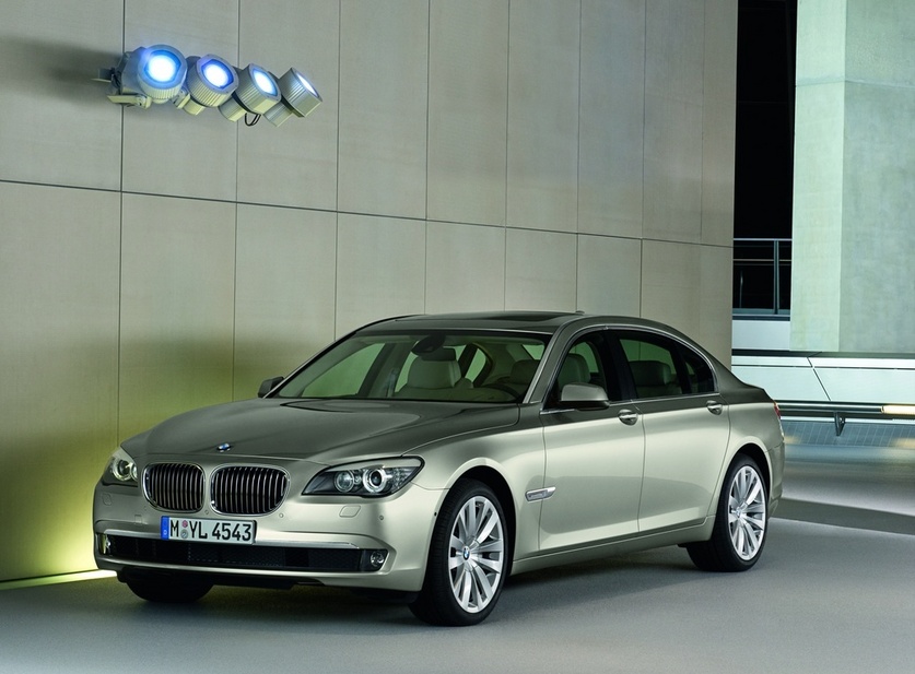 BMW 750Li xDrive (F02)