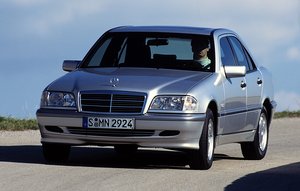 Mercedes-Benz C 200 KOMPRESSOR AT