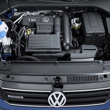 O motor pertence à família EA211 da VW e está equipado com sistemas de desativação de cilindros e stop/start