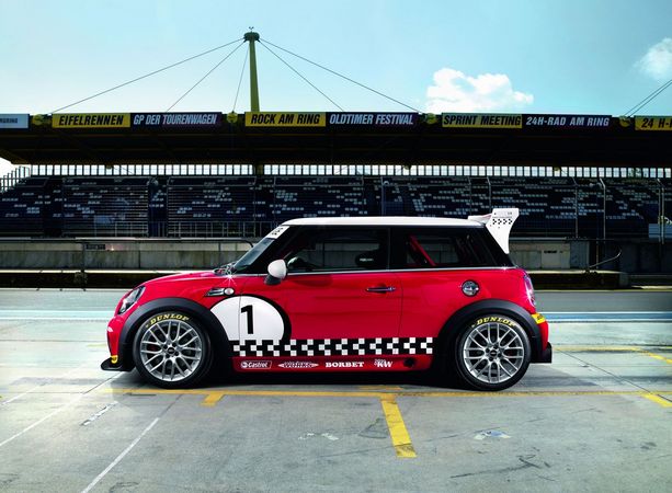 MINI (BMW) Cooper S John Cooper Works Challenge