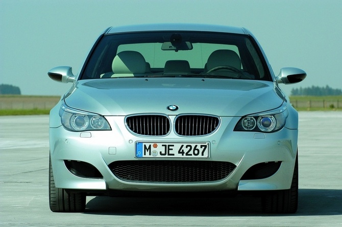 BMW M5 (US)