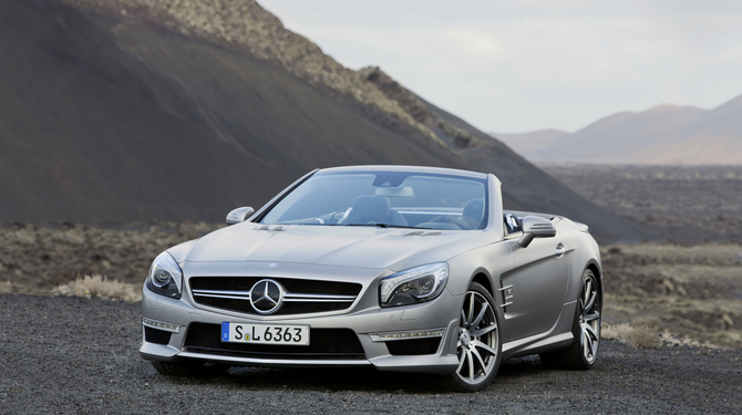 Mercedes SL63 AMG with Standard 537hp or Optional 564hp