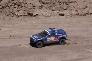 De Villiers wins as Sainz looses ground to Al-Attiyah