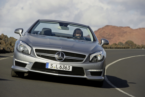 Mercedes SL63 AMG with Standard 537hp or Optional 564hp