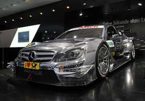 Mercedes Celebrates C-Class' Success in DTM Racing