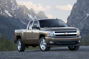 Chevrolet Silverado 1500 Extended Cab 4WD LT1 Standard Box