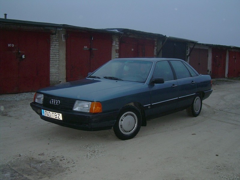 Audi 100 Sport