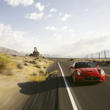 O novo Ferrari California na estrada