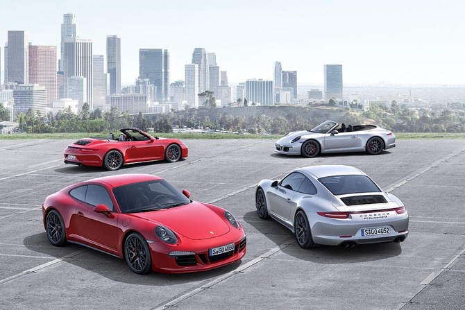 The four versions Carrera GTS have a 430hp output and are equipped with the Sport Chrono package