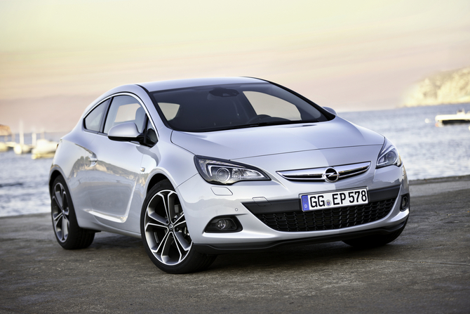 Opel Astra GTC Gen.1