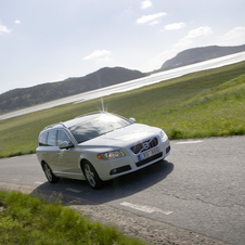 New Volvo Automatic Transmission Returns Same Efficiency as a Manual