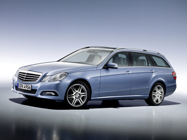 Mercedes-Benz E 200 CGI Station BlueEfficiency