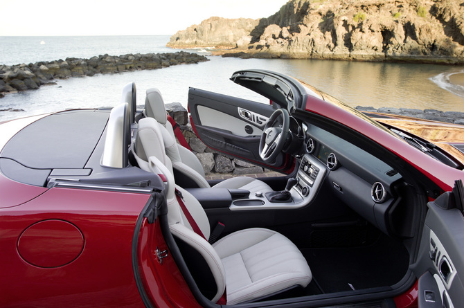 Third generation of Mercedes-Benz SLK unveiled