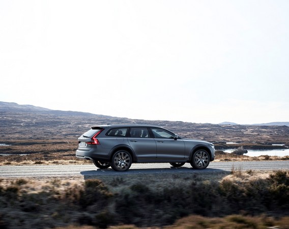 Volvo V90 Cross Country D4 Pro AWD