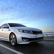 Kia Optima Hybrid premieres in LA