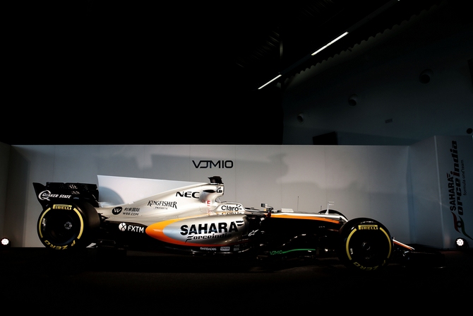 Sergio Perez e Esteban Ocon vão conduzir o novo VJM10 em 2017