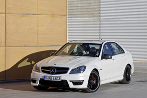 Mercedes-Benz C 63 AMG Saloon Performance Package