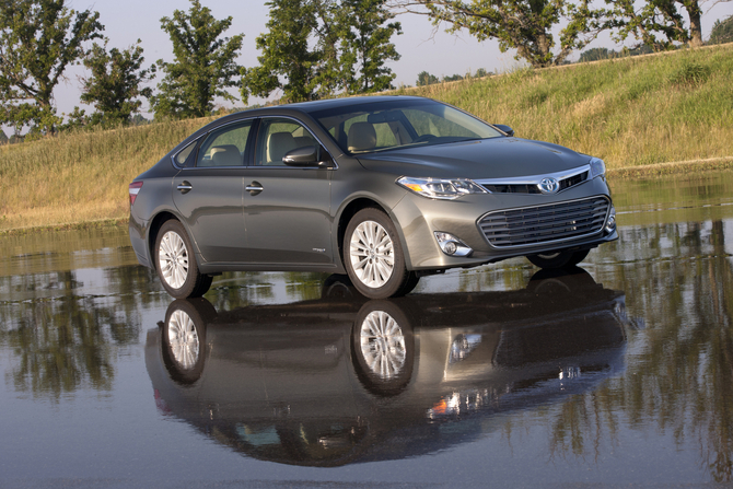 Toyota Avalon Hybrid