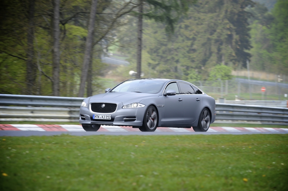 Jaguar XJ Speed Ring Taxi