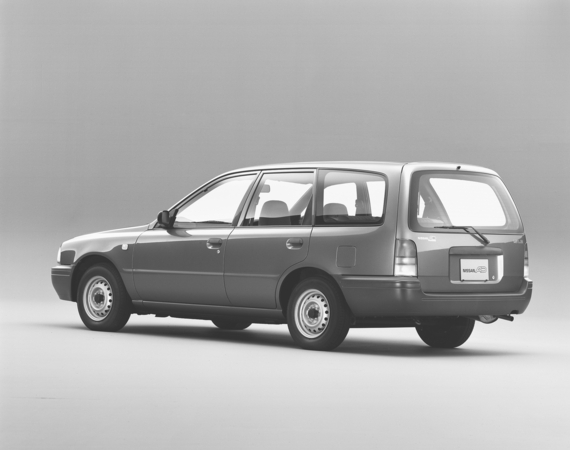 Nissan AD Wagon LE