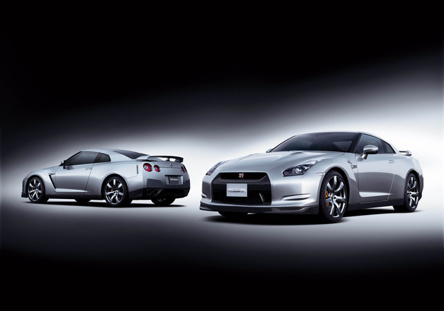 Nissan introduces the new Nissan GT-R