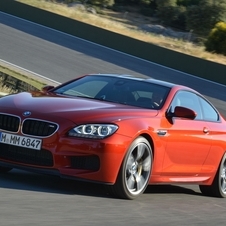 The new M6 uses the same 560hp, 4.4 liter twin-turbo V8 from the F10 M5, ...