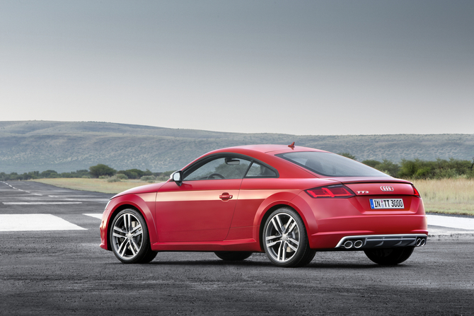 Audi TTS 2.0 TFSI quattro