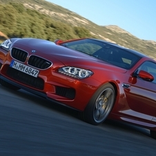 The engine in the coupe propels the M6 to 100km/h in 4.2 seconds...