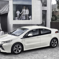 Ampera and Zafira Tourer Concept on the Opel stand