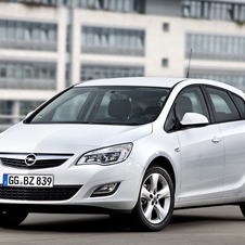 Ampera and Zafira Tourer Concept on the Opel stand