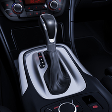 Opel Insignia OPC now with automatic transmission