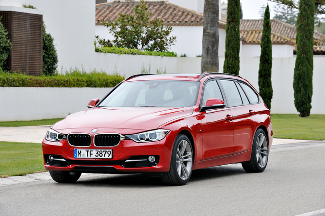 BMW 320i Touring xDrive