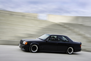 AMG Mercedes-Benz 300 E 5.6 AMG (Hammer)