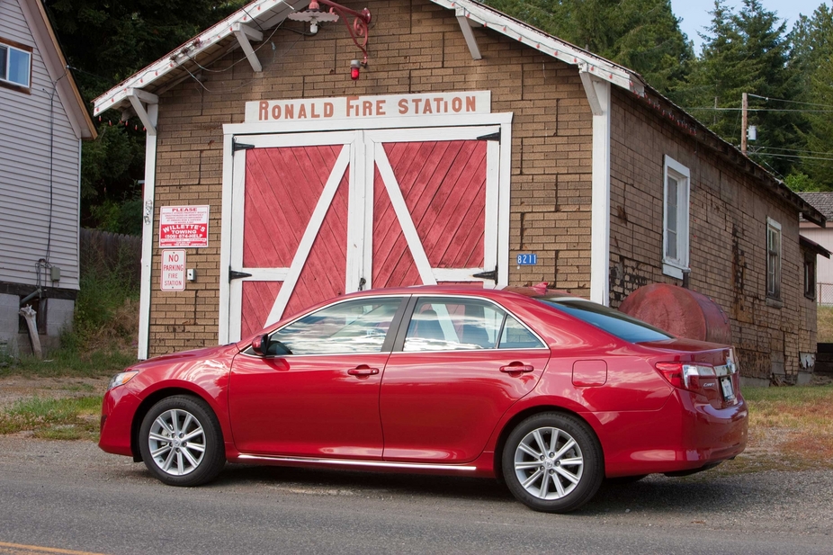 Toyota Camry 8 {XV50} 