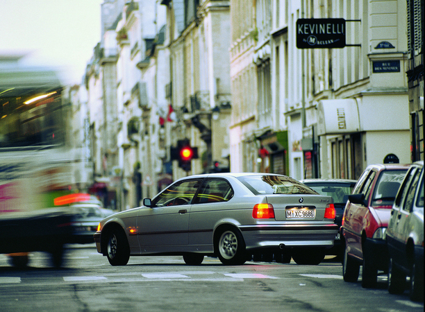 BMW 320i Coupé