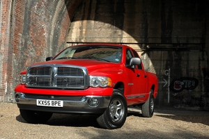 Dodge Ram 2500 Regular Cab 4X2 ST LWB