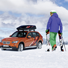 The roof rack comes with a stereo, microphone and lit storage boxes