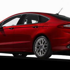 New Ford Fusion: first gasoline, hybrid and plug-in hybrid sedan