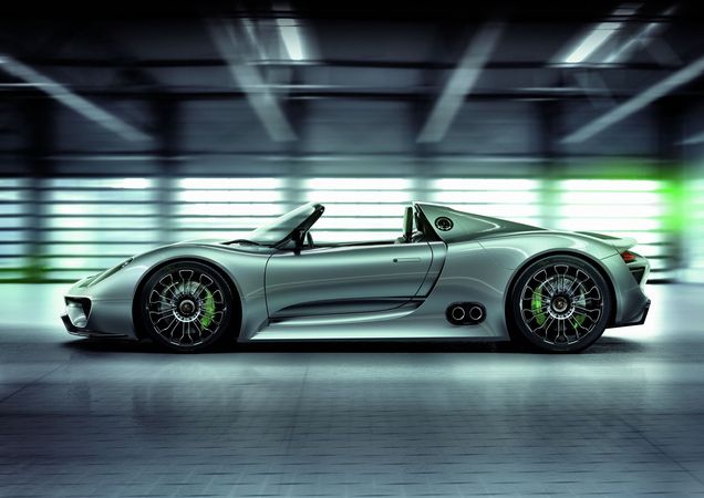 Porsche 918 Spyder to cost half-million euros