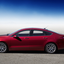 New Ford Fusion: first gasoline, hybrid and plug-in hybrid sedan