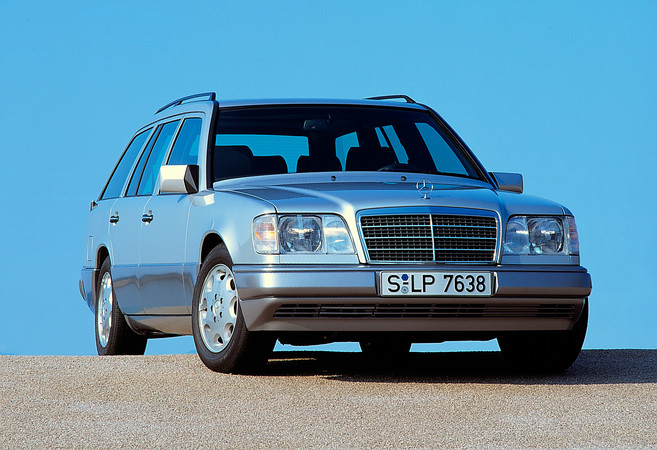 Mercedes-Benz E 300 Turbodiesel 4-MATIC Station Wagon