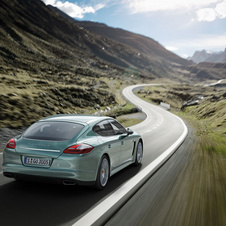 1,200 km range for Panamera Diesel